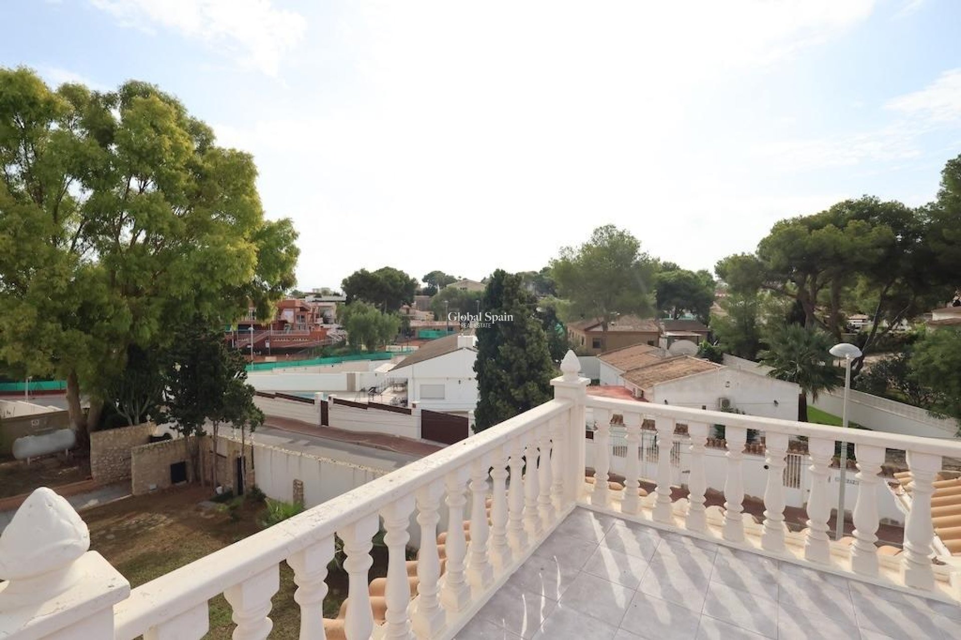 Resale - VILLA -
TORREVIEJA - Costa Blanca
