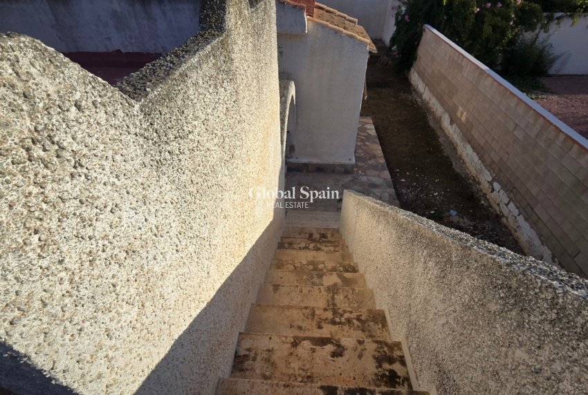 Resale - VILLA -
TORREVIEJA - El Chaparal