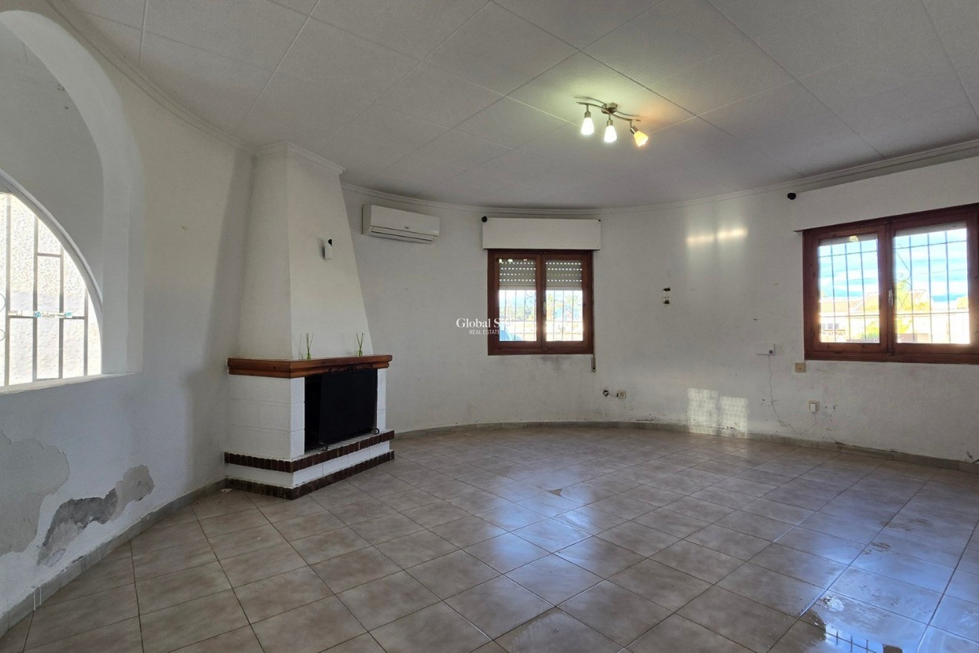 Resale - VILLA -
TORREVIEJA - El Chaparal