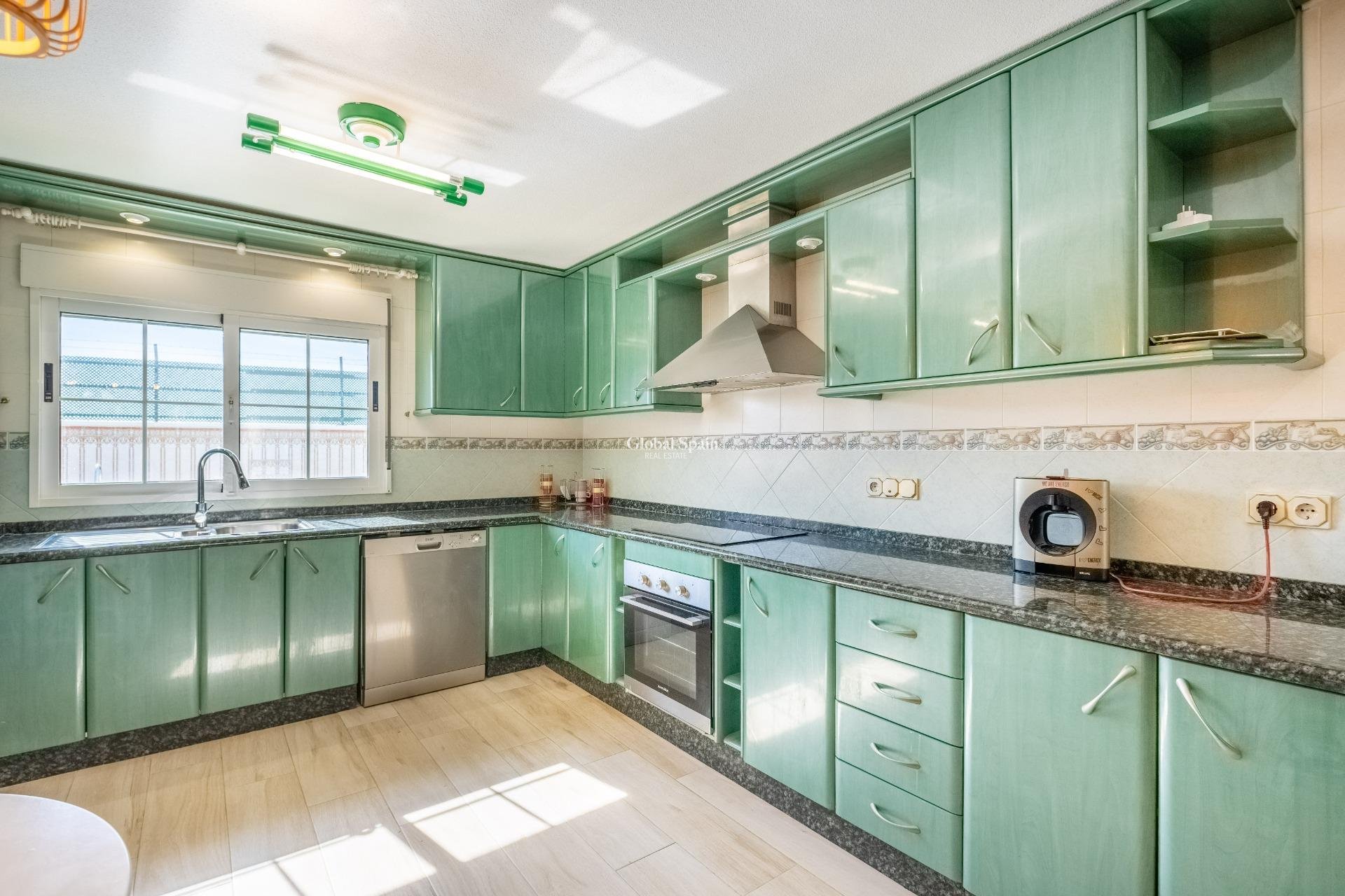 Resale - VILLA -
TORREVIEJA - El Chaparral