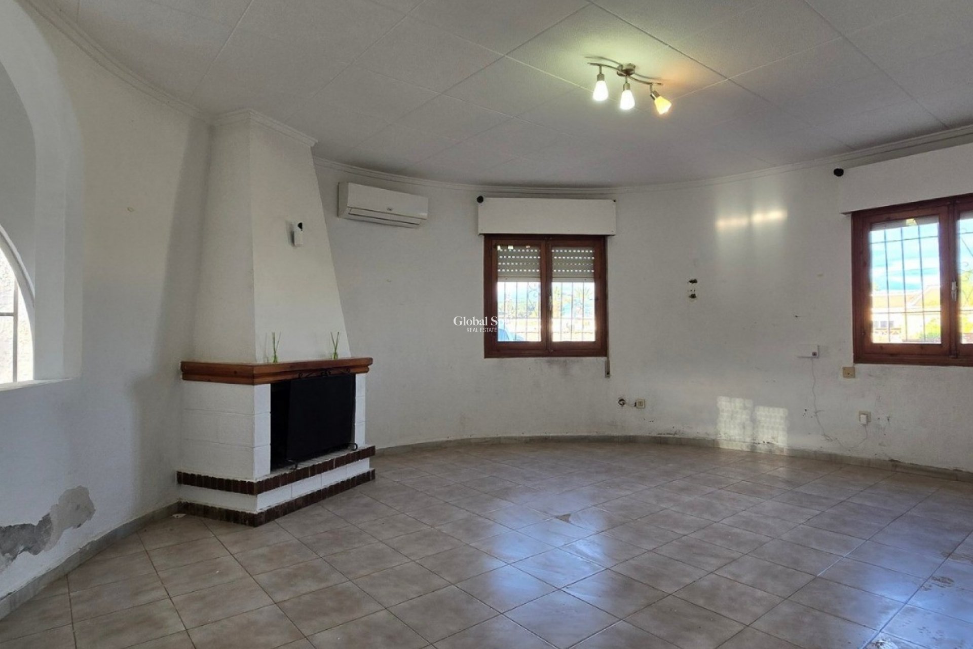 Resale - VILLA -
TORREVIEJA - El chaparral