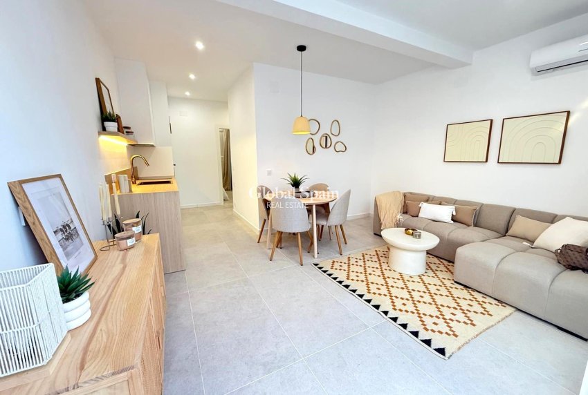 Resale - VILLA -
TORREVIEJA - El Chaparral