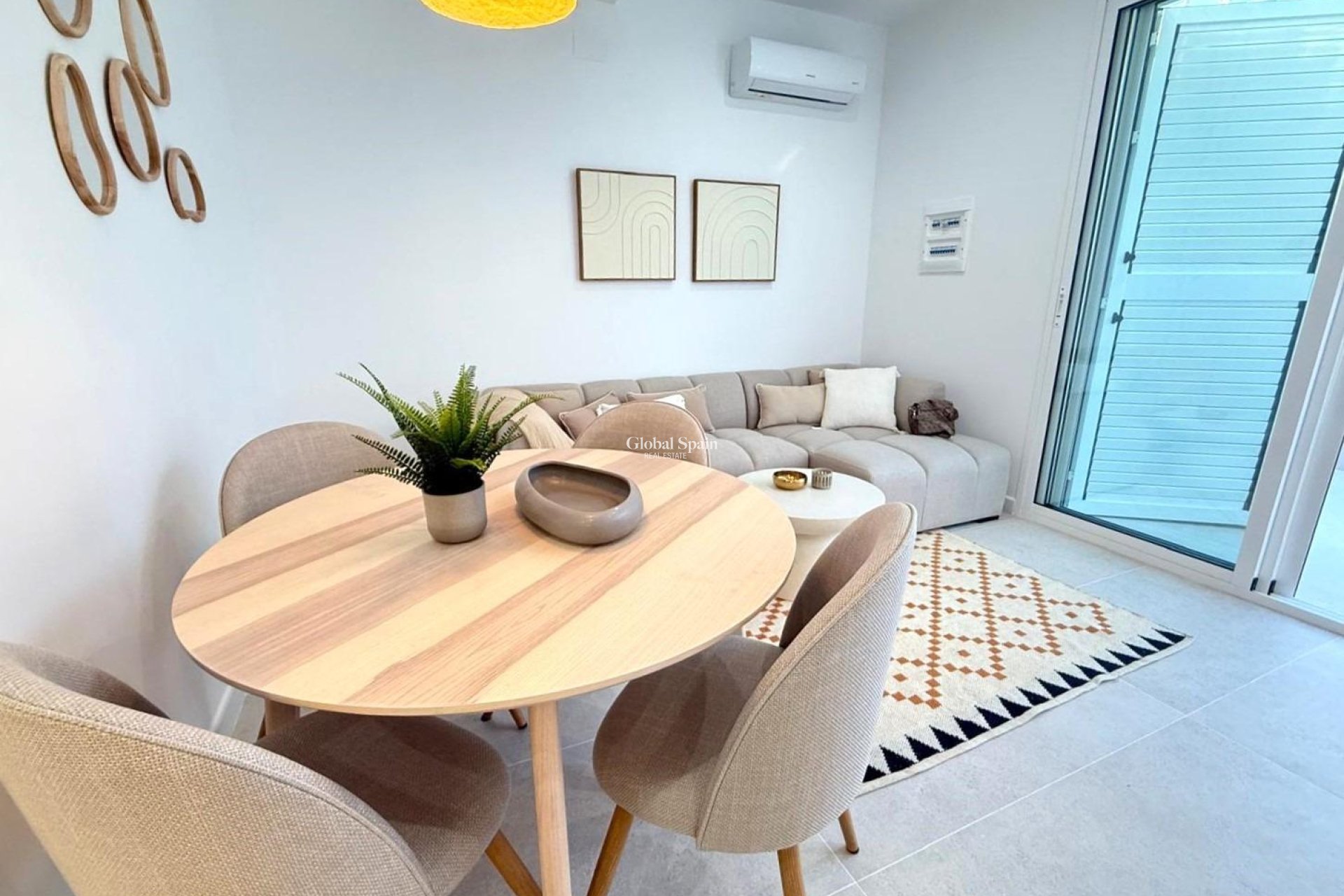 Resale - VILLA -
TORREVIEJA - El Chaparral