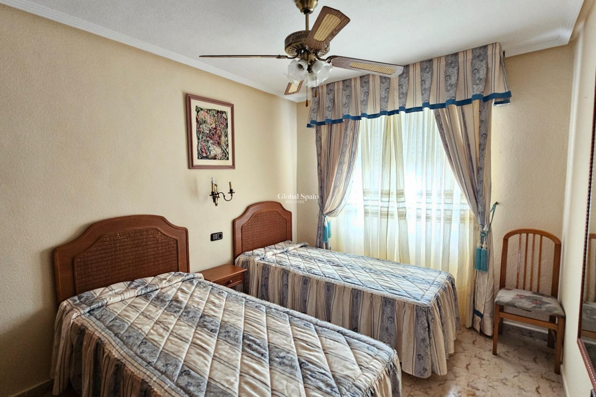 Resale - VILLA -
TORREVIEJA - El Chaparral