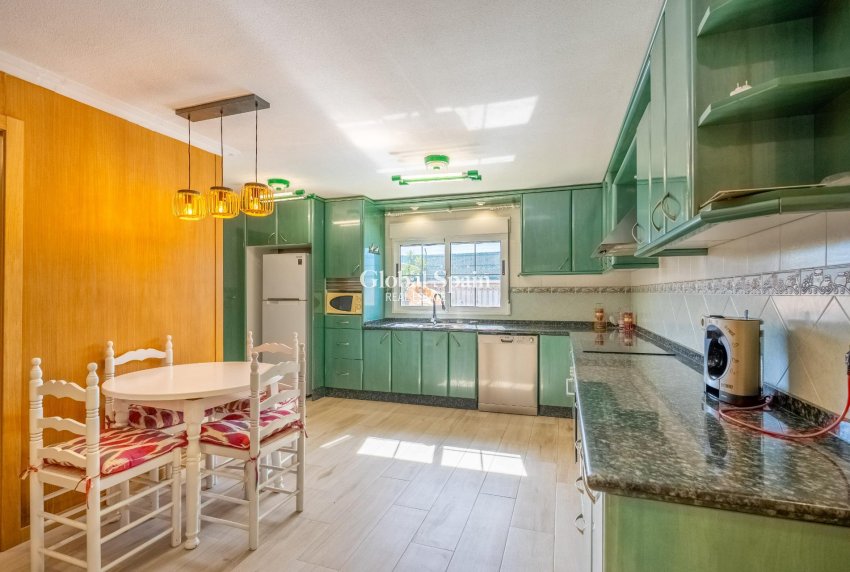 Resale - VILLA -
TORREVIEJA - El Chaparral