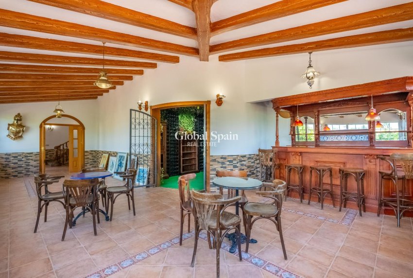 Resale - VILLA -
TORREVIEJA - El Chaparral