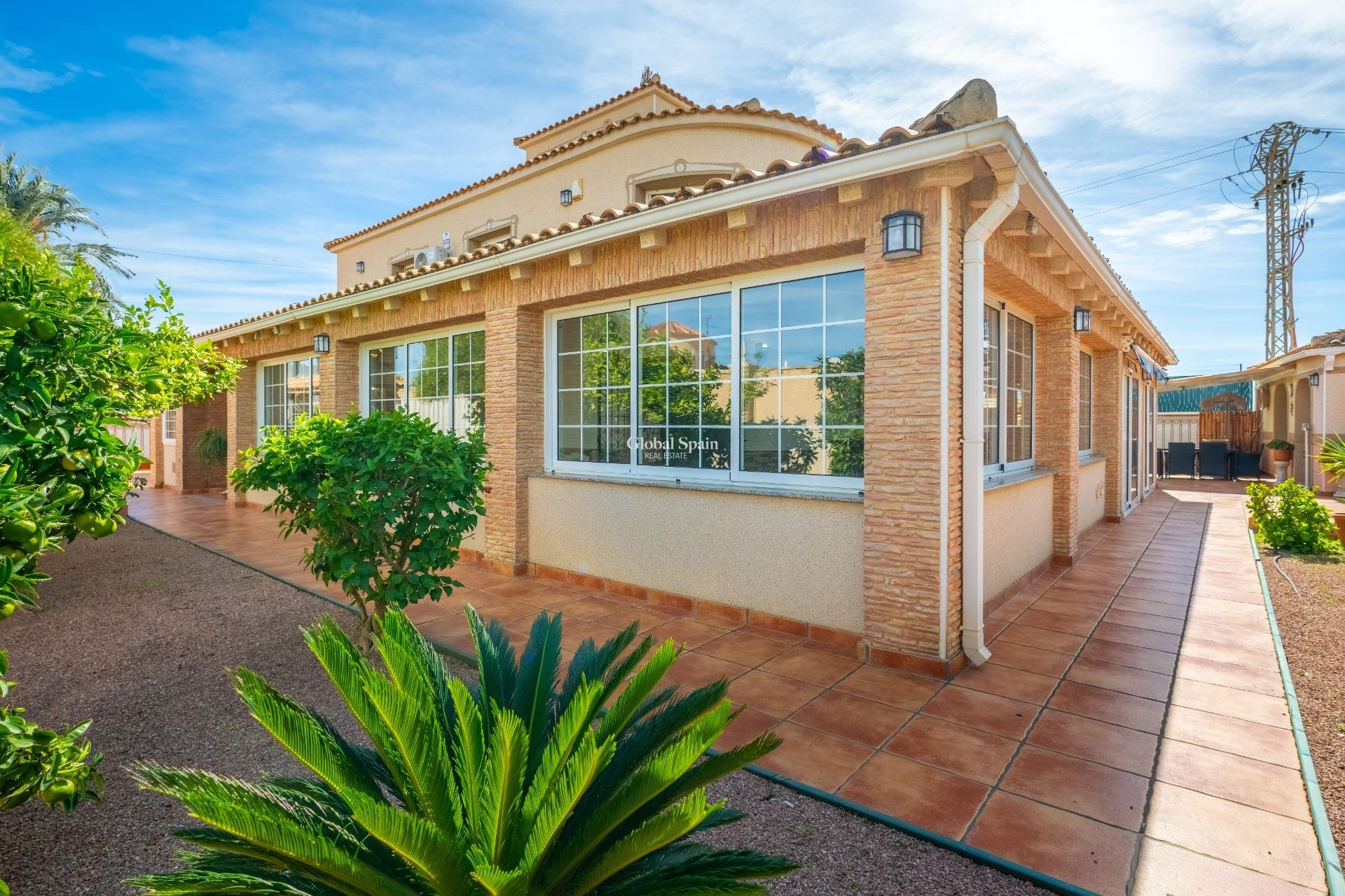 Resale - VILLA -
TORREVIEJA - El Chaparral