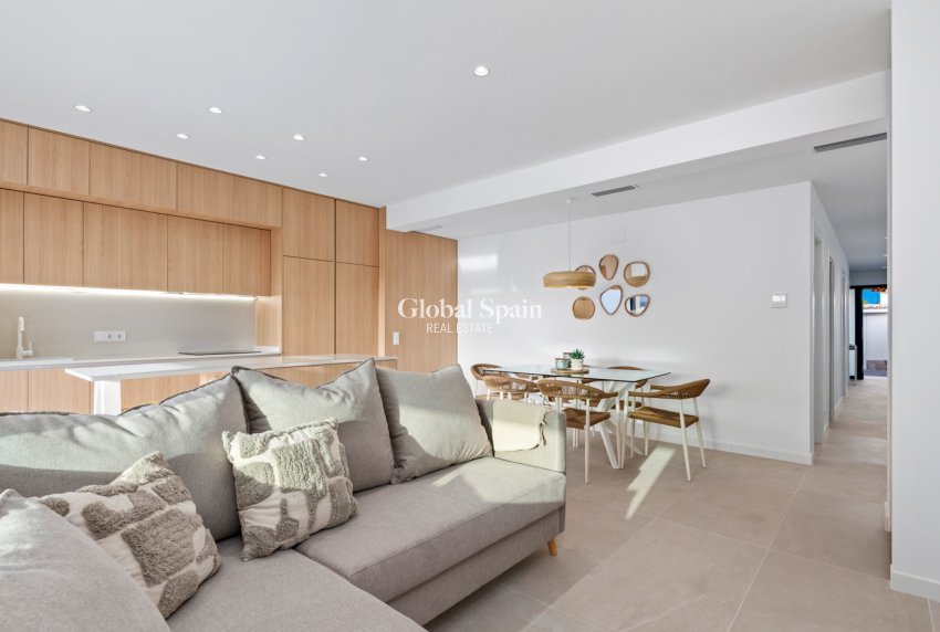 Resale - VILLA -
TORREVIEJA - El Chaparral