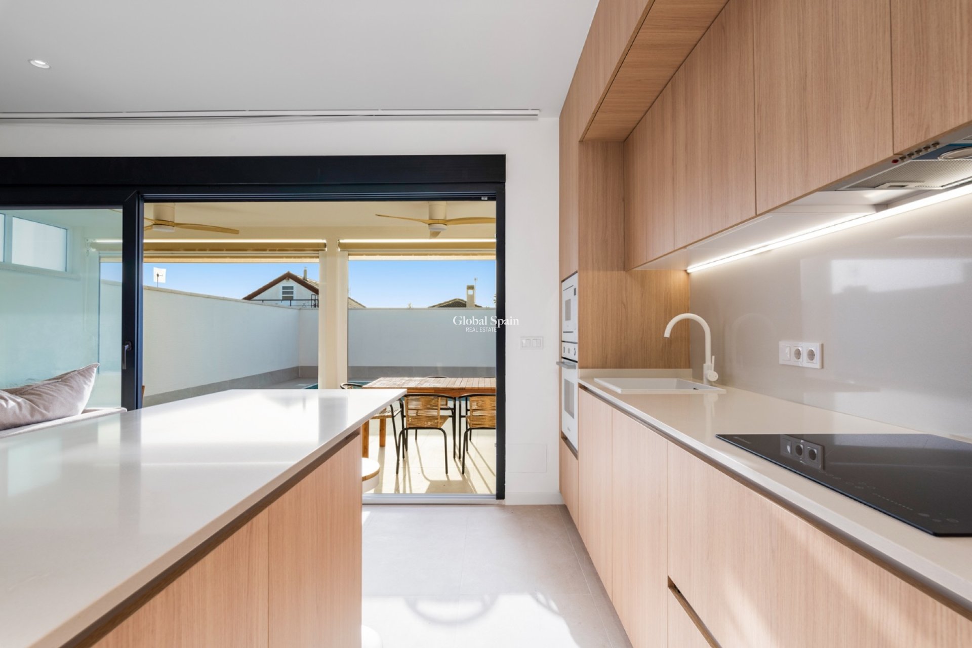 Resale - VILLA -
TORREVIEJA - El Chaparral