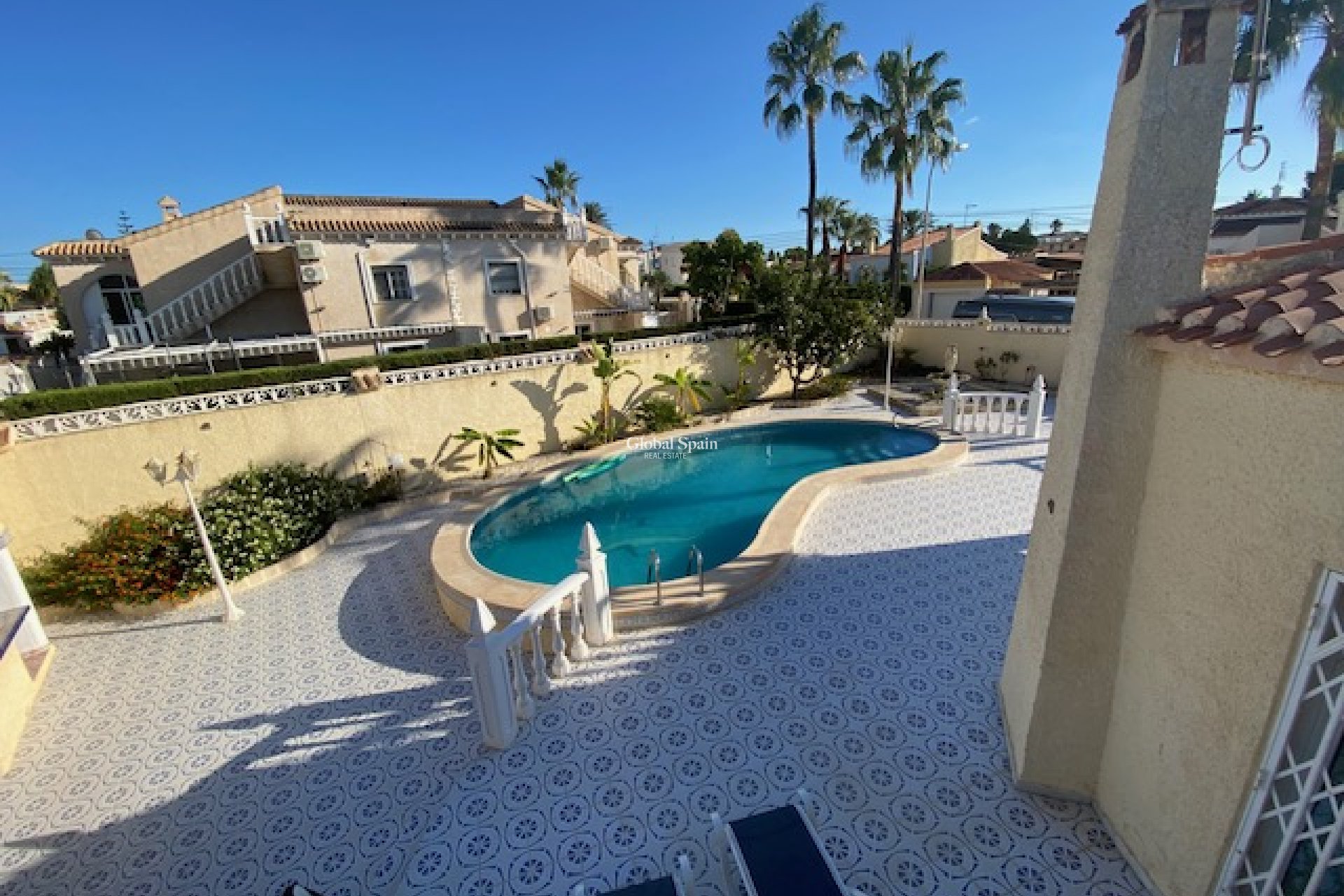 Resale - VILLA -
TORREVIEJA - El Chaparral