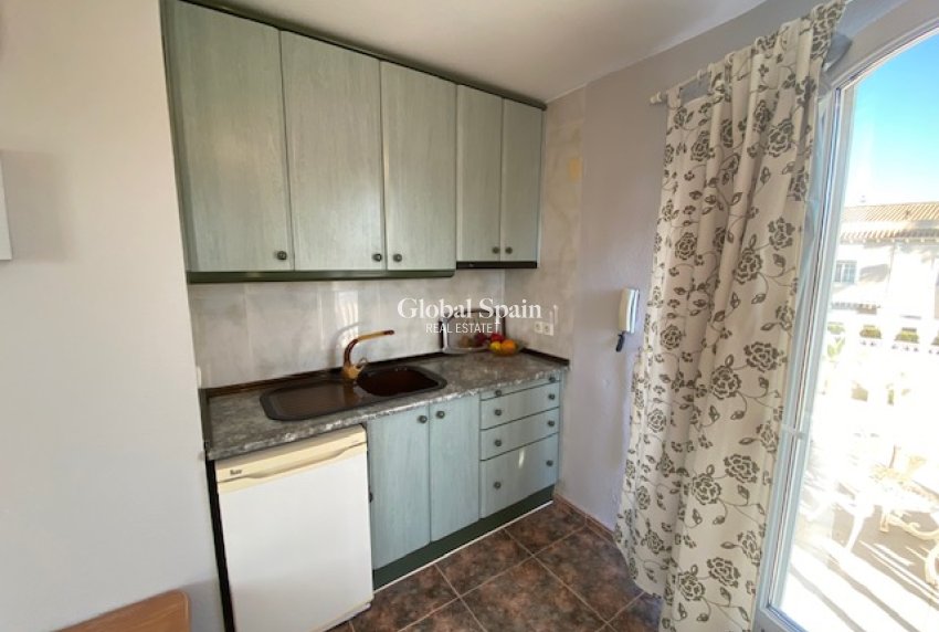 Resale - VILLA -
TORREVIEJA - El Chaparral