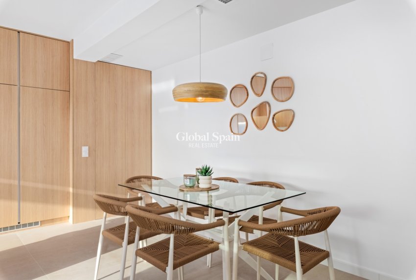 Resale - Villa -
TORREVIEJA - El Chaparral