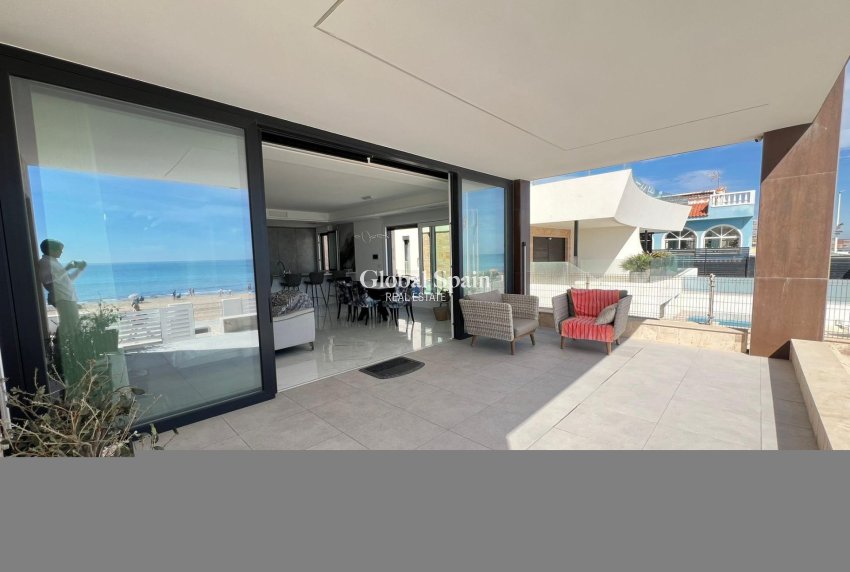 Resale - VILLA -
TORREVIEJA - La Mata