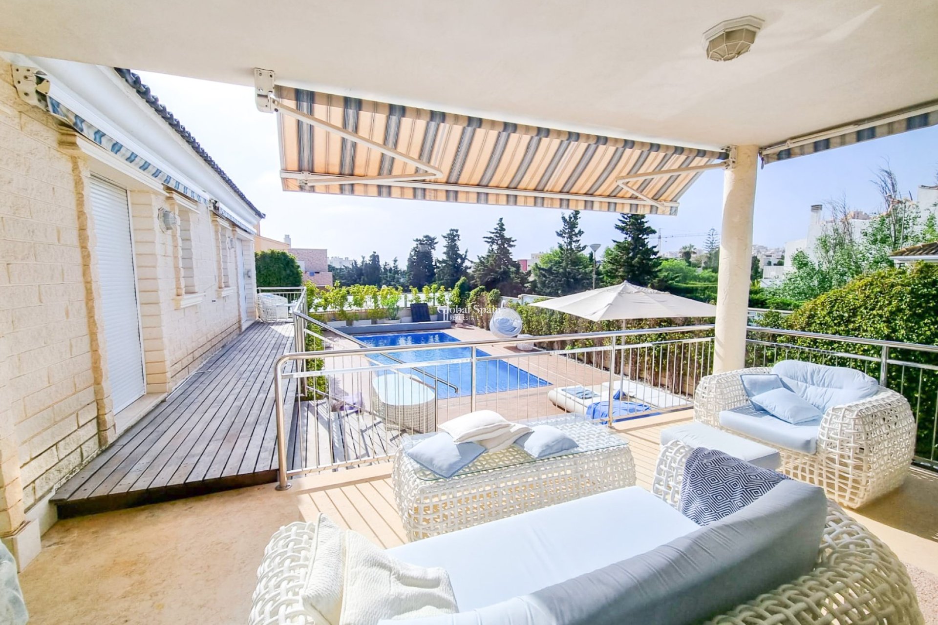 Resale - VILLA -
TORREVIEJA - La Mata