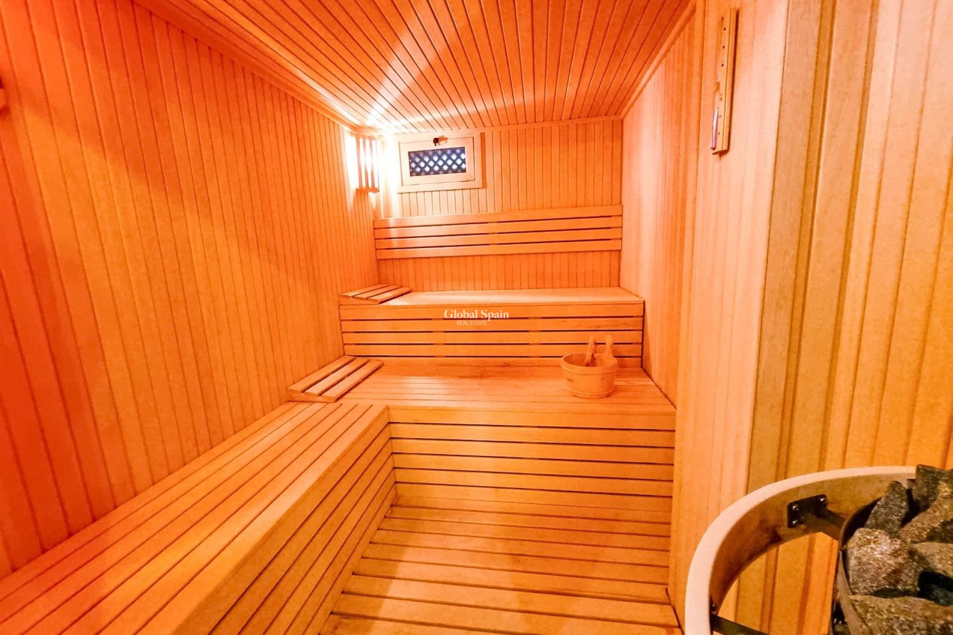 Resale - VILLA -
TORREVIEJA - La Mata