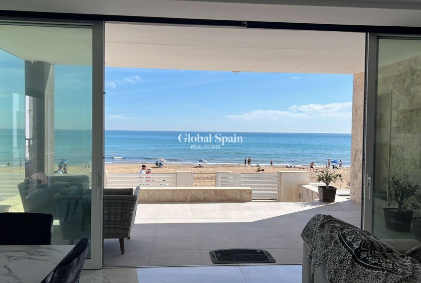 Resale - VILLA -
TORREVIEJA - La Mata