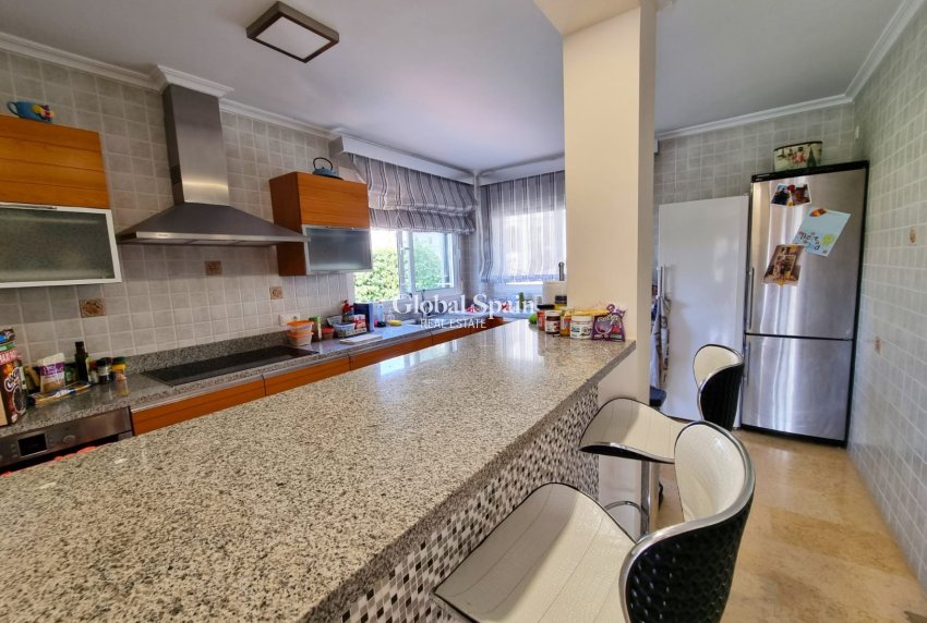 Resale - VILLA -
TORREVIEJA - La Mata