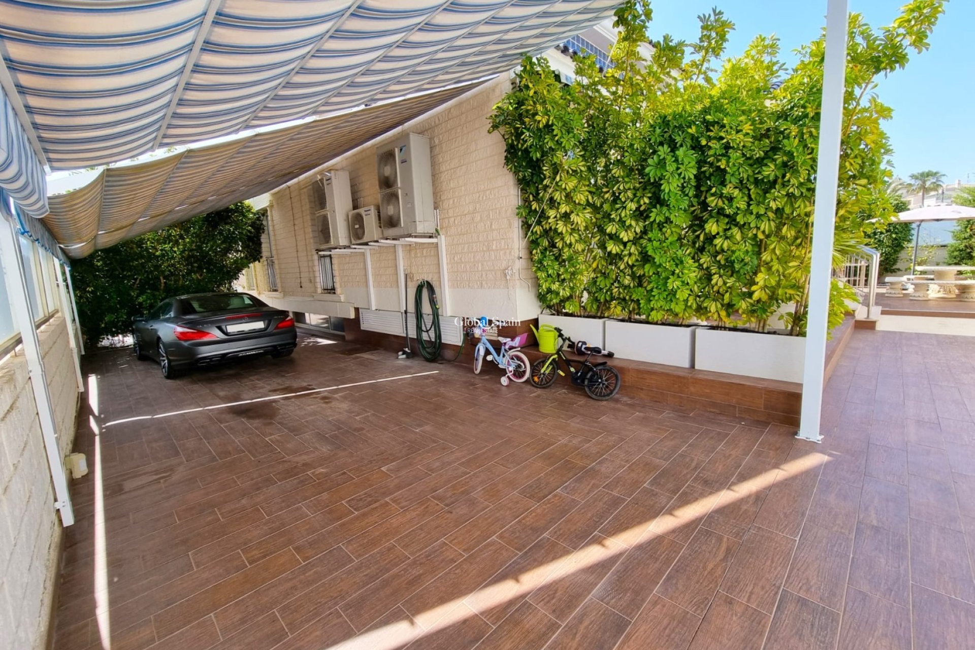Resale - VILLA -
TORREVIEJA - La Mata