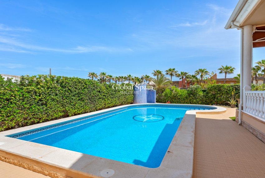 Resale - VILLA -
TORREVIEJA - La Mata