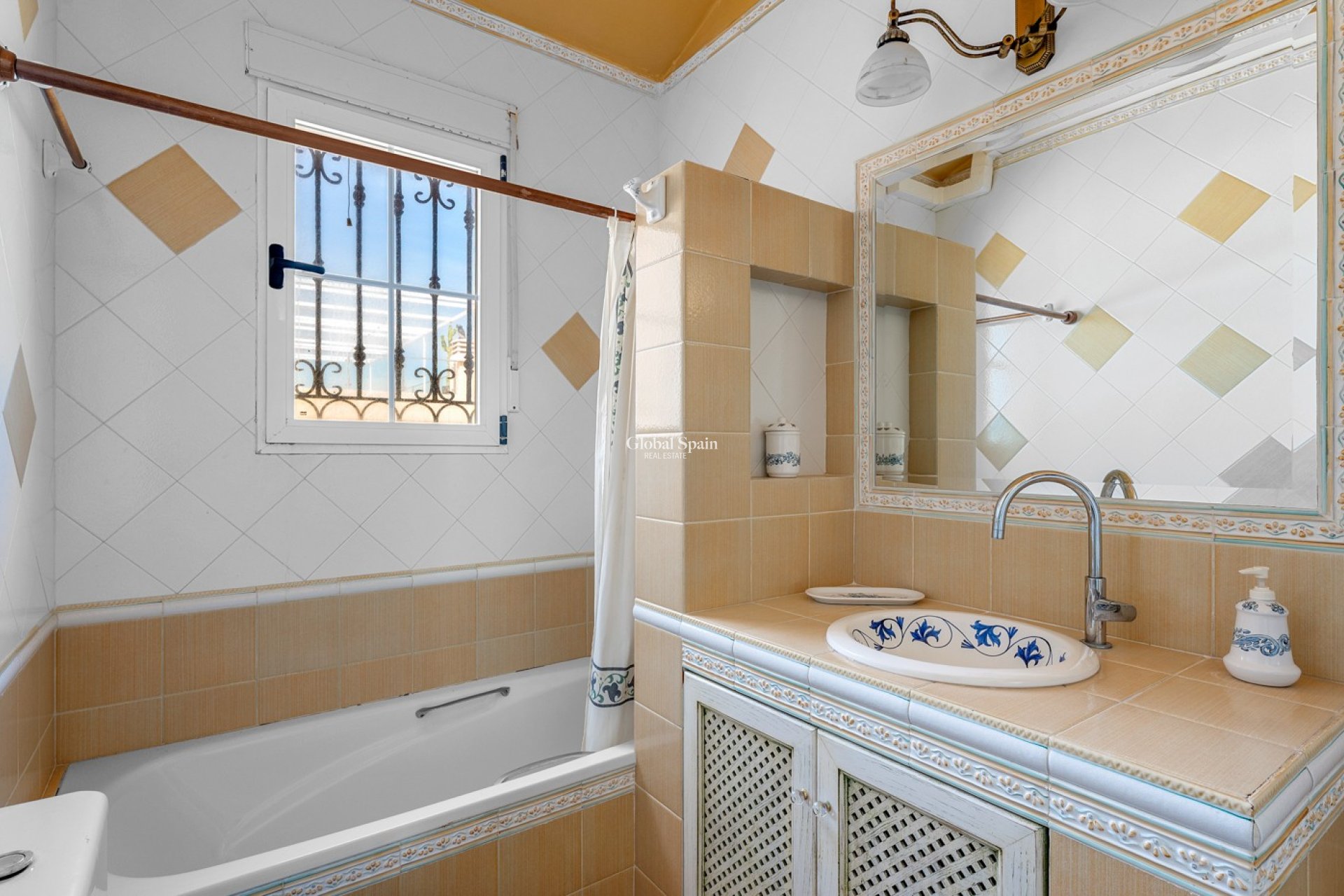 Resale - VILLA -
TORREVIEJA - La Mata