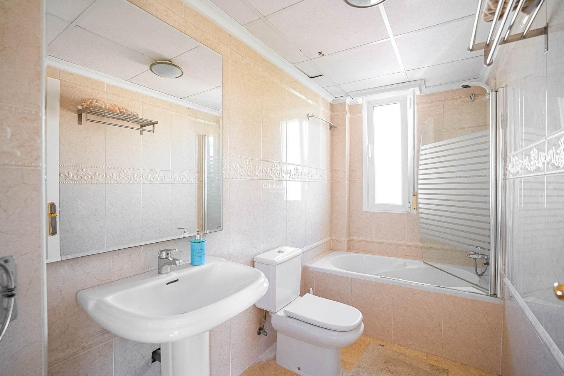 Resale - VILLA -
TORREVIEJA - La Mata
