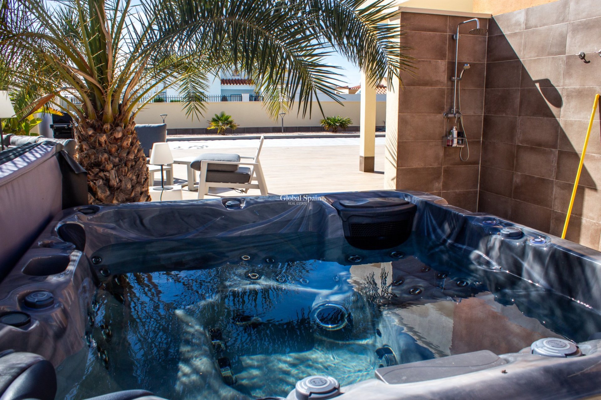 Resale - VILLA -
TORREVIEJA - La Siesta - El Salado - Torreta