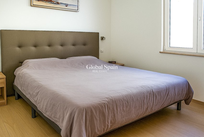 Resale - VILLA -
TORREVIEJA - La Siesta - El Salado - Torreta