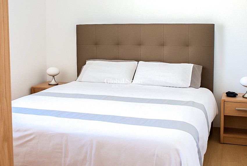 Resale - VILLA -
TORREVIEJA - La Siesta - El Salado - Torreta