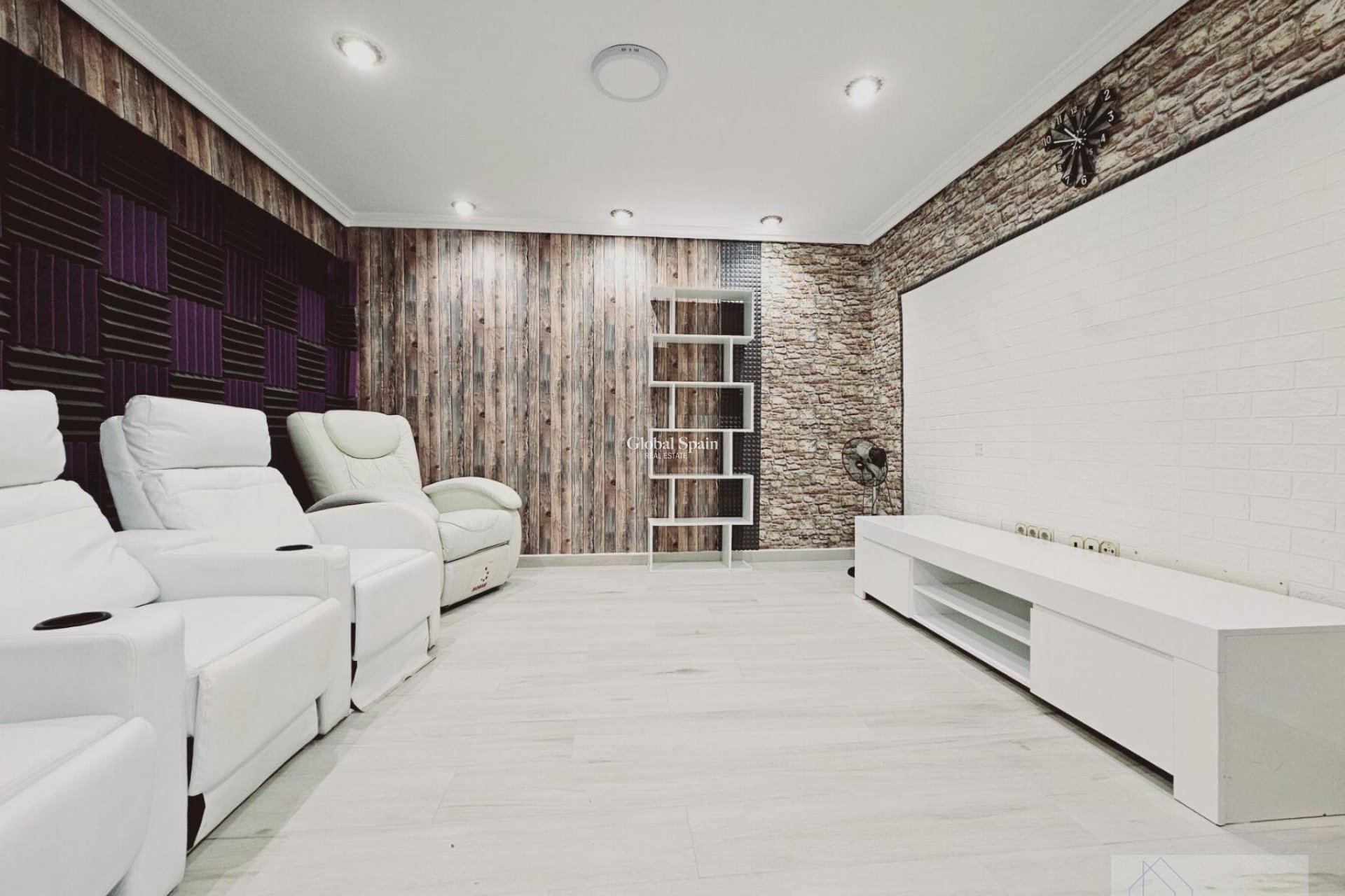 Resale - VILLA -
TORREVIEJA - La Siesta - El Salado - Torreta