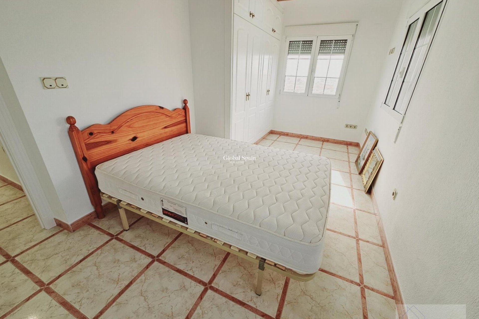 Resale - VILLA -
TORREVIEJA - La Siesta - El Salado - Torreta