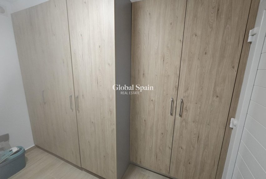Resale - VILLA -
TORREVIEJA - La Siesta - El Salado - Torreta