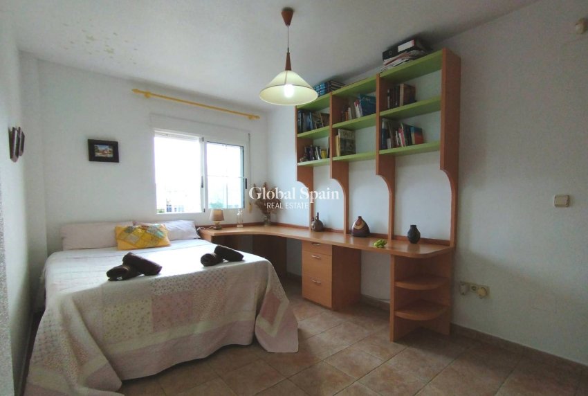 Resale - VILLA -
TORREVIEJA - La Siesta - El Salado - Torreta