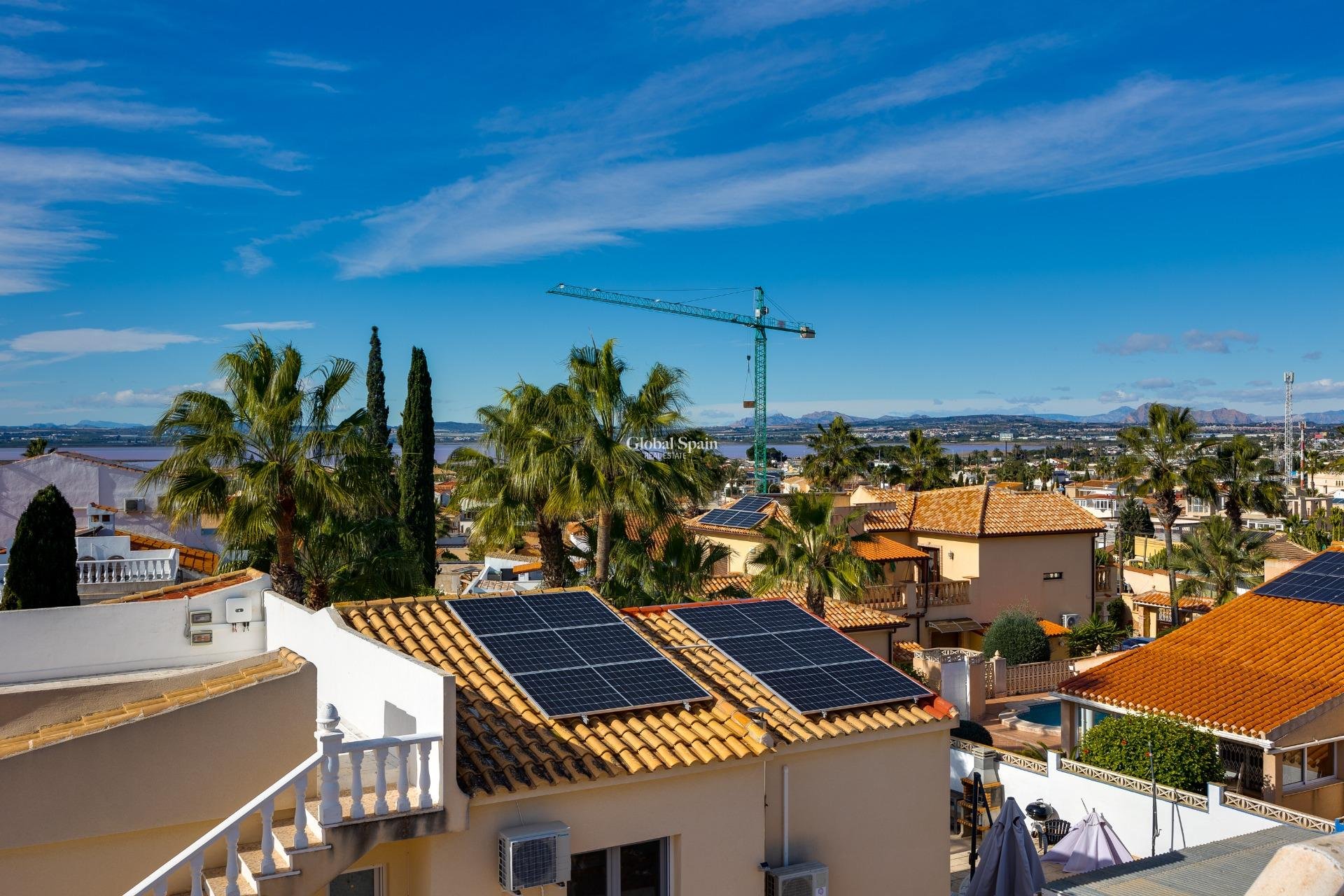 Resale - VILLA -
TORREVIEJA - La Siesta - El Salado - Torreta