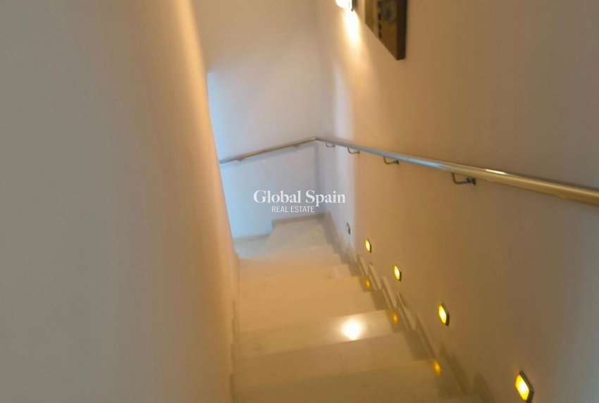 Resale - VILLA -
TORREVIEJA - La Siesta