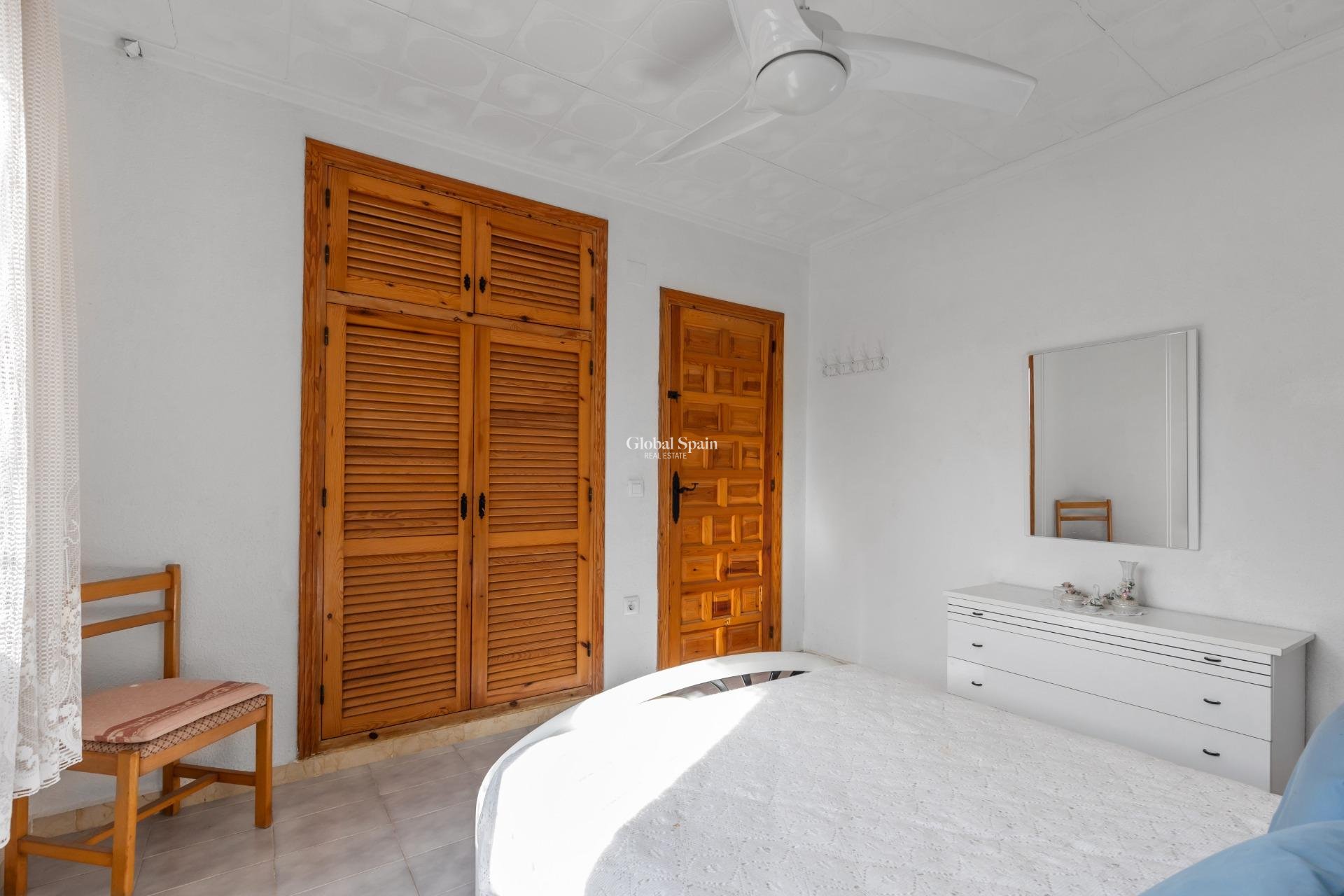 Resale - VILLA -
TORREVIEJA - La siesta