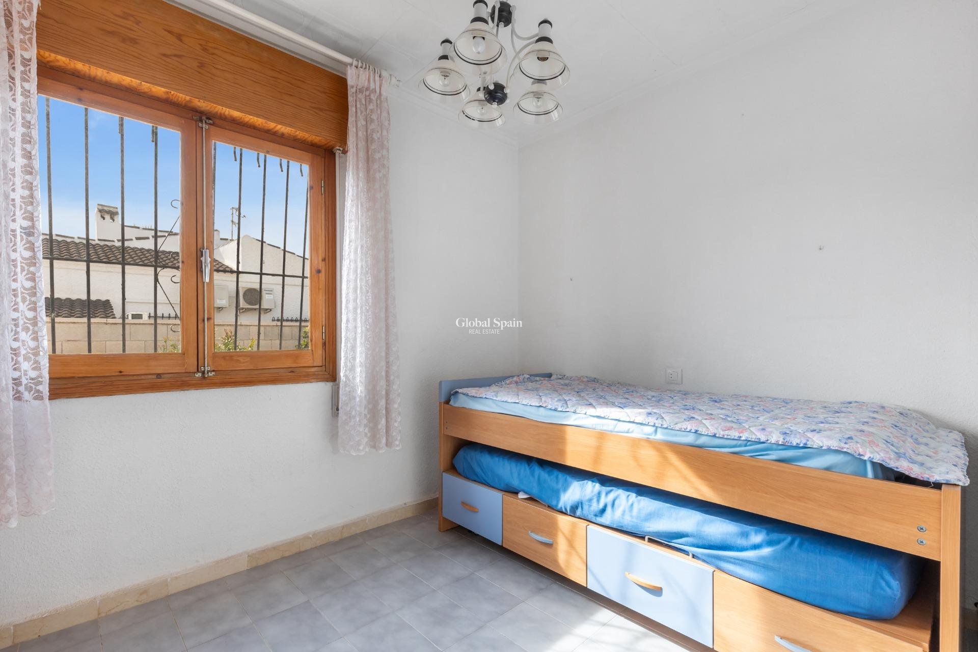 Resale - VILLA -
TORREVIEJA - La siesta