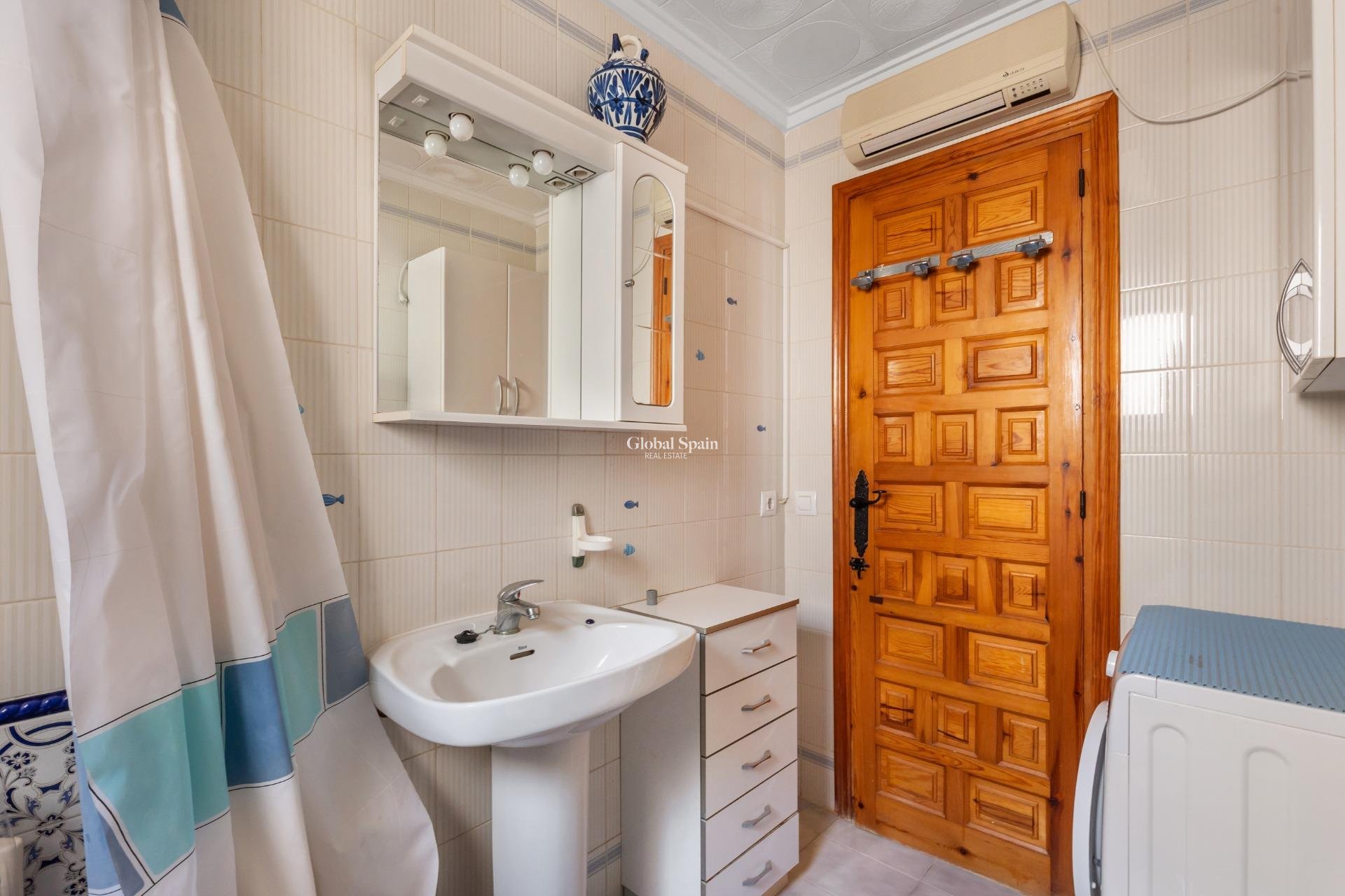 Resale - VILLA -
TORREVIEJA - La siesta