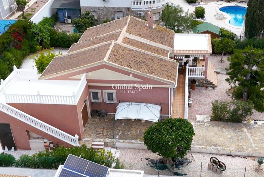Resale - VILLA -
TORREVIEJA - La Siesta