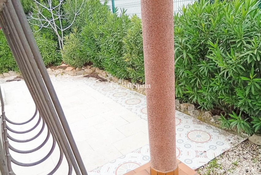 Resale - VILLA -
TORREVIEJA - La Siesta