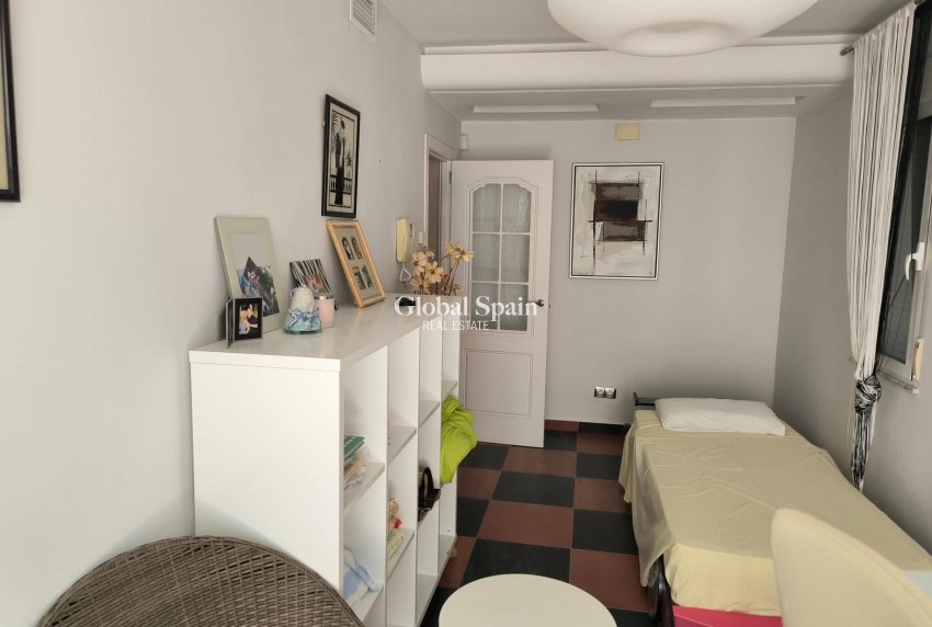 Resale - VILLA -
TORREVIEJA - La Siesta