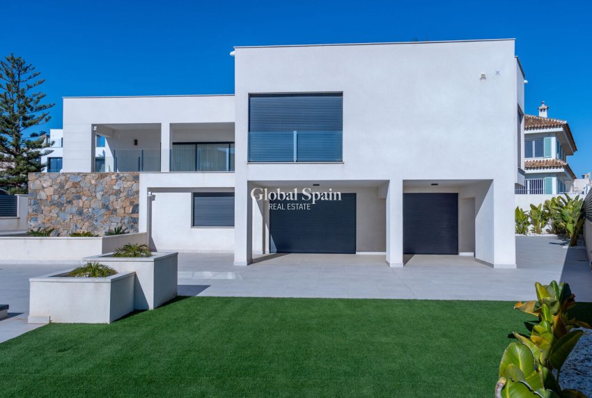 Resale - VILLA -
TORREVIEJA - La Valeta