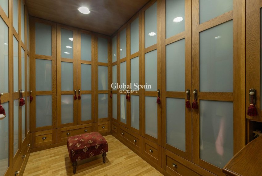 Resale - VILLA -
TORREVIEJA - La Veleta