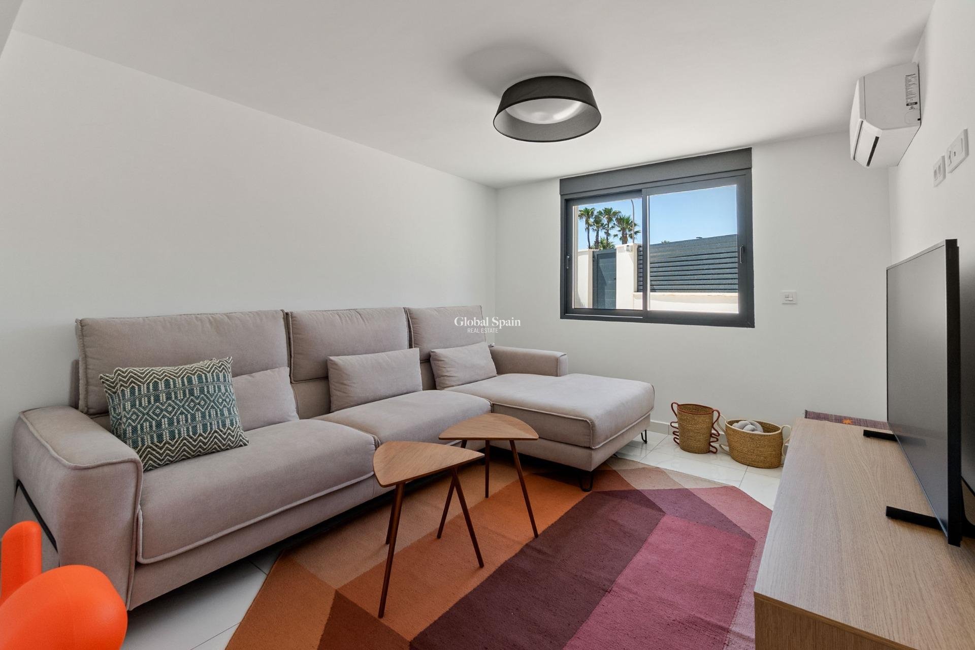 Resale - VILLA -
TORREVIEJA - La Veleta