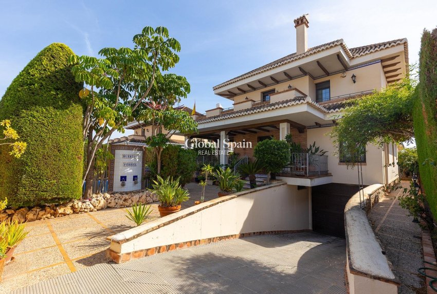 Resale - VILLA -
TORREVIEJA - La Veleta