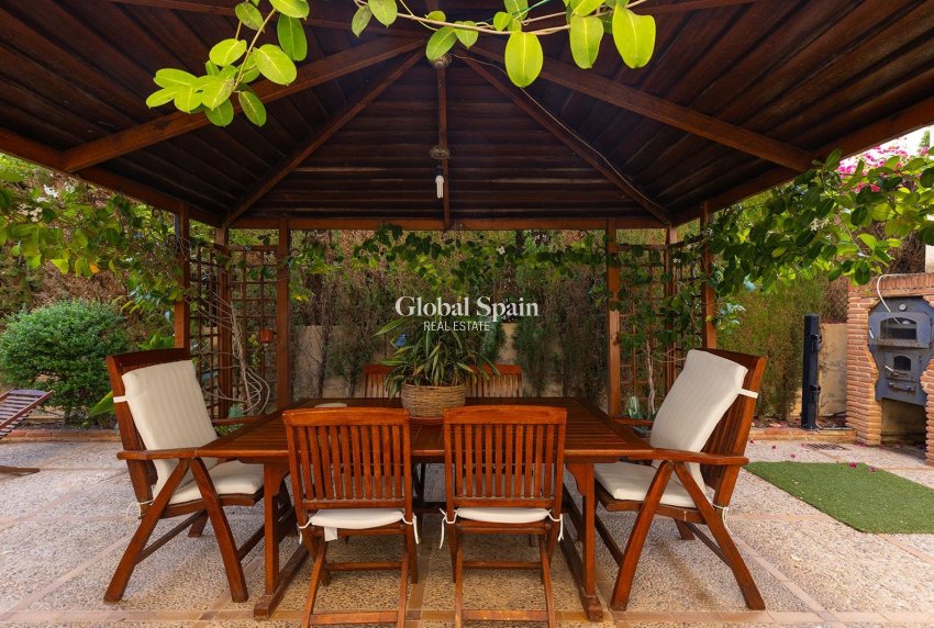 Resale - VILLA -
TORREVIEJA - La Veleta