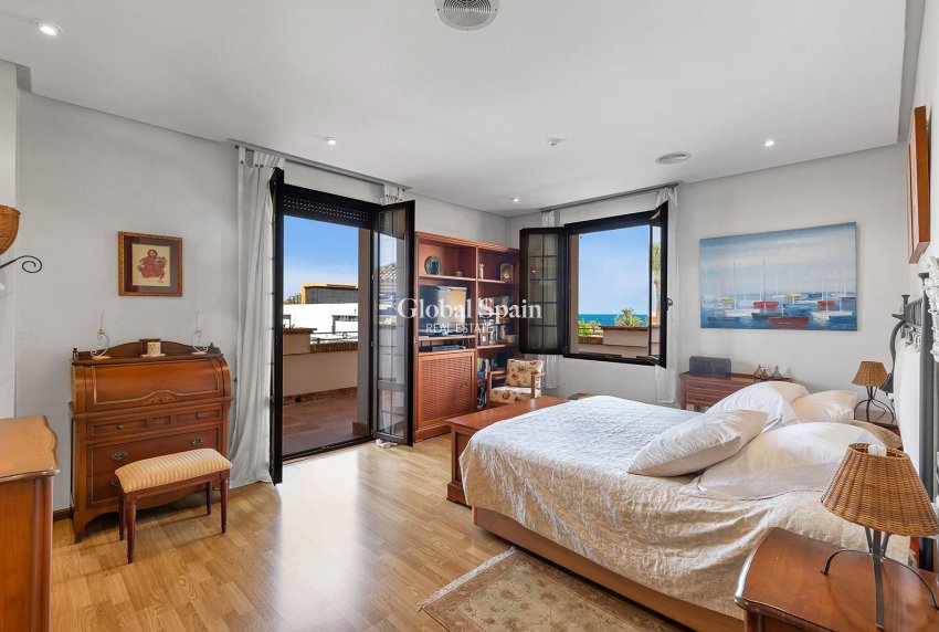 Resale - VILLA -
TORREVIEJA - La Veleta