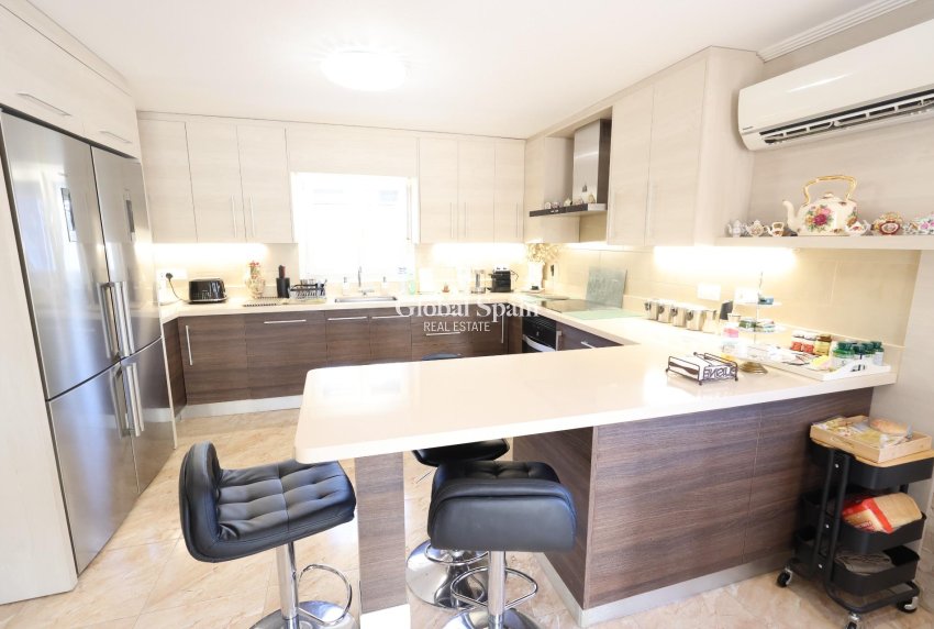 Resale - Villa -
TORREVIEJA - LOS BALCONES - LOS ALTOS