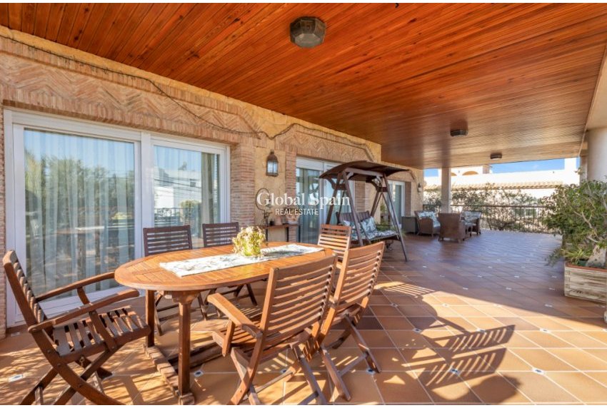 Resale - Villa -
TORREVIEJA - LOS BALCONES - LOS ALTOS