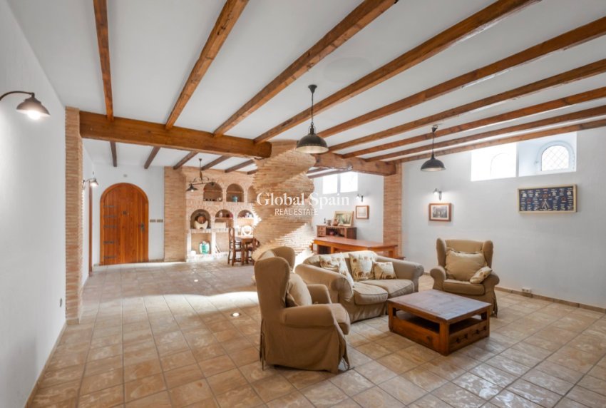 Resale - Villa -
TORREVIEJA - LOS BALCONES - LOS ALTOS