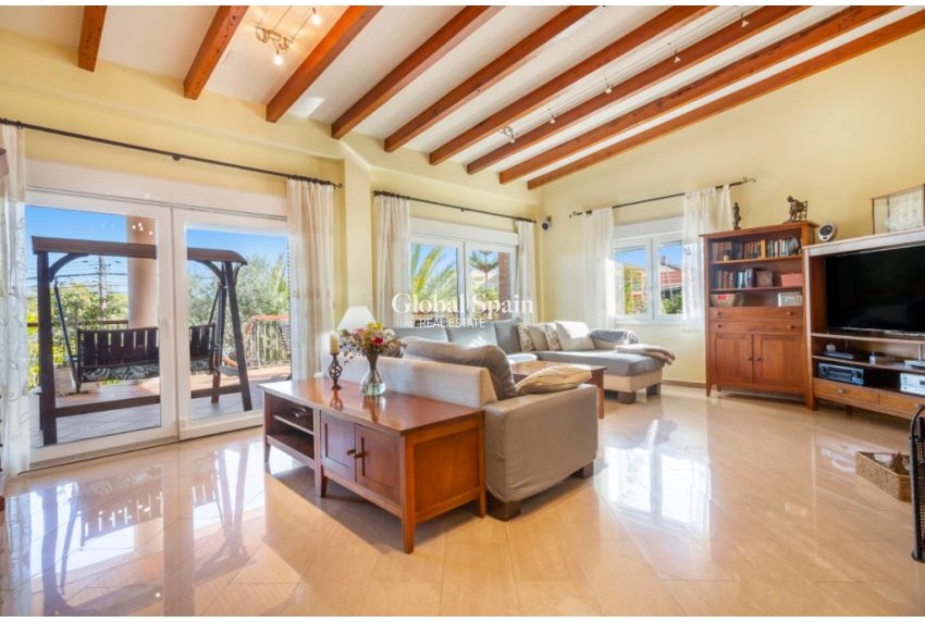 Resale - Villa -
TORREVIEJA - LOS BALCONES - LOS ALTOS